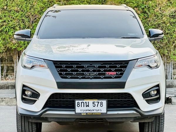 Toyota Fortuner 2.8 Trd 4WD Black Top ปี19